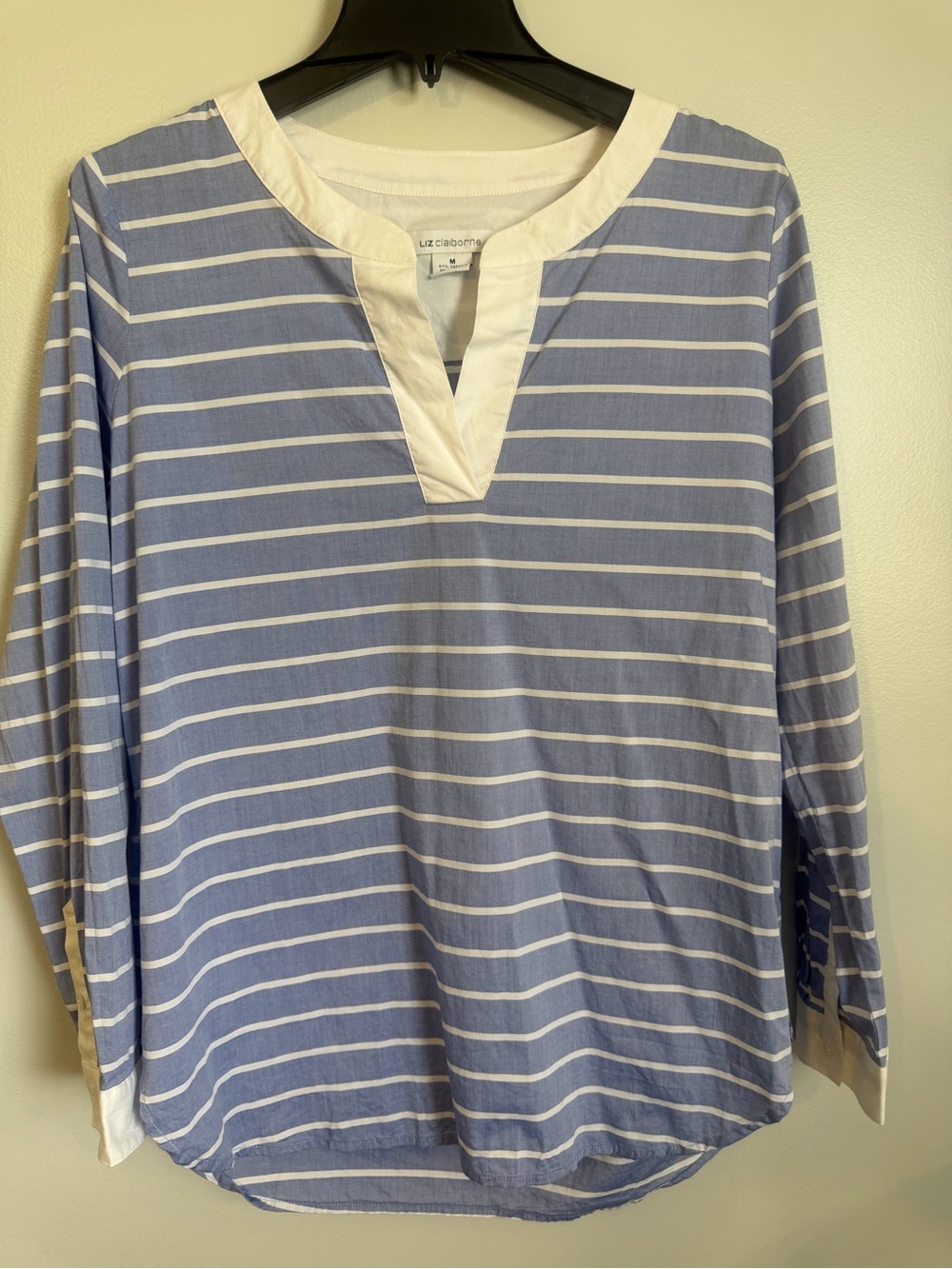 Liz Claiborne Blue and White Striped Split-Neck Long sleeve Lightweight Top Sz M